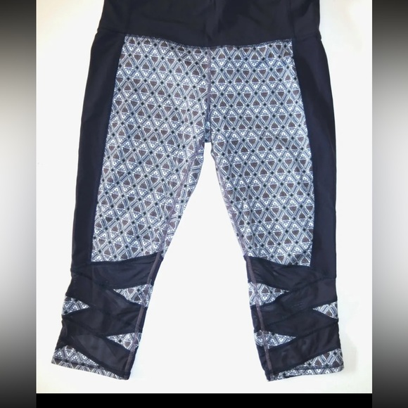 ATHLETA Mantra mosaic mesh criss cross ballet athletic capri leggings pants LP - Picture 6 of 8